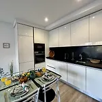 Apartment Da Rocha Twins 1 With Pool By Homing