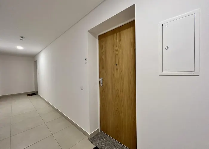 Da Rocha Twins 1 With Pool By Homing Daire *