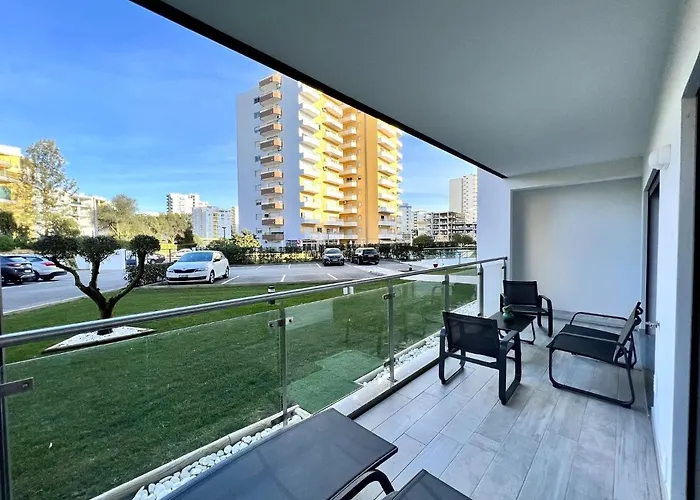 Daire Da Rocha Twins 1 With Pool By Homing *