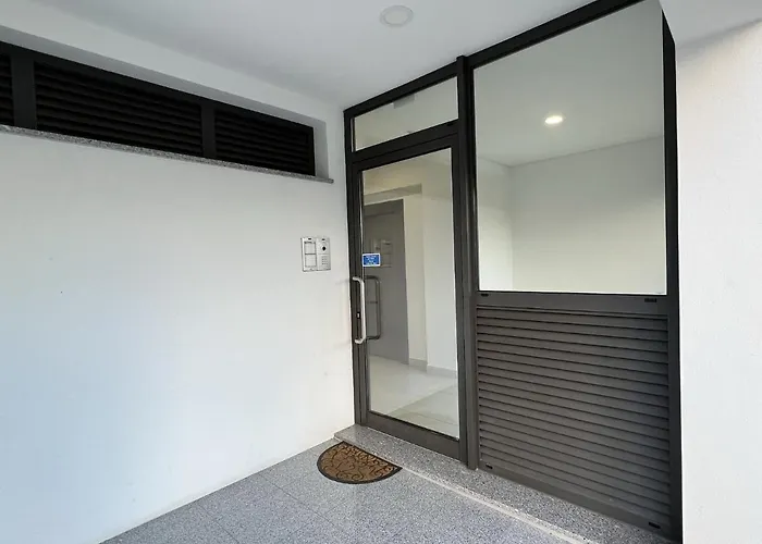 Da Rocha Twins 1 With Pool By Homing Daire