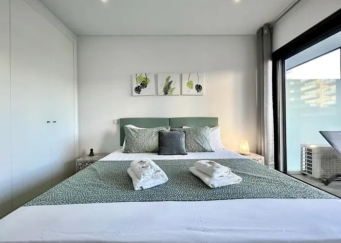 Da Rocha Twins 1 With Pool By Homing Portimão