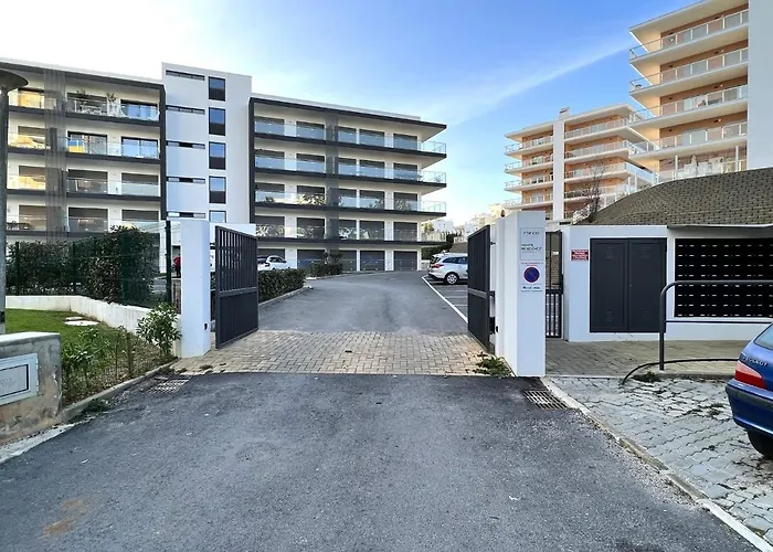 Da Rocha Twins 1 With Pool By Homing Portimão