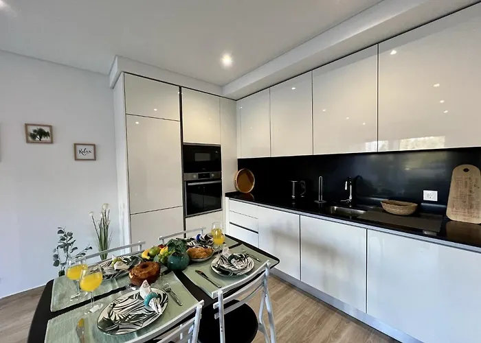 Daire Da Rocha Twins 1 With Pool By Homing